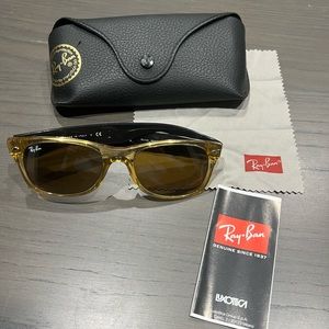 GUC Ray Ban New Wayfarer Sunglasses